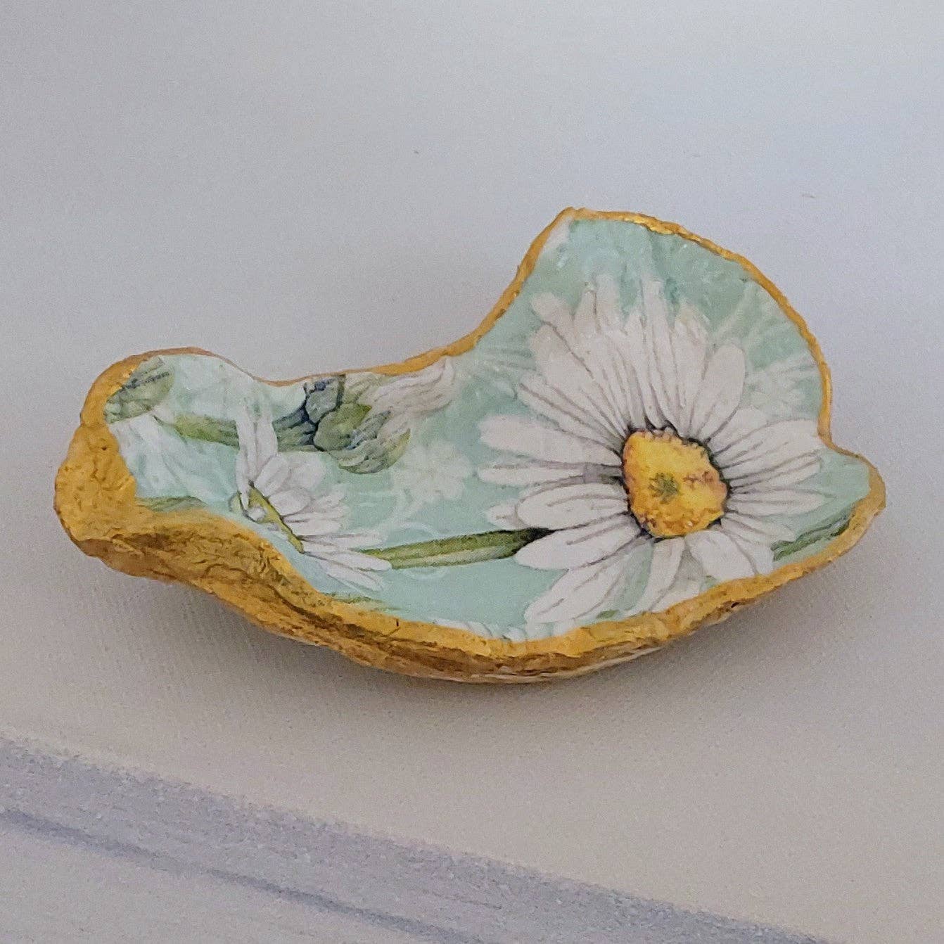 Daisy Flower Mint Oyster Shell Trinket Dish