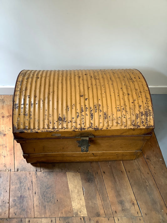 ORIGINAL VINTAGE JONES BROTHERS AND CO SHIPPING TRUNK