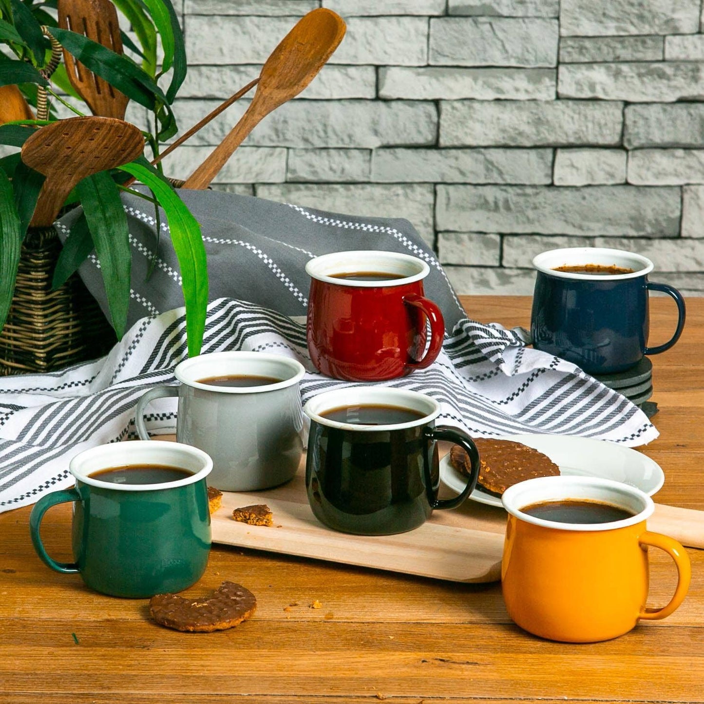 RED ENAMEL BELLY MUG