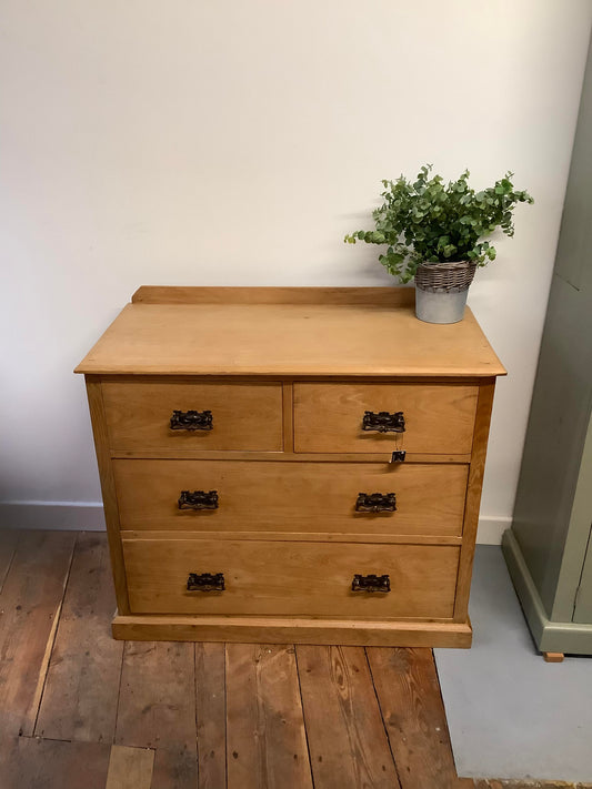 EDWARDIAN CHEST OF DRAWERS