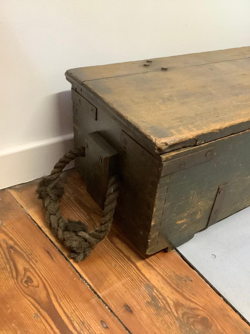 VINTAGE AMMO BOX WITH ROPE HANDLES, PADLOCK AND KEY - Nostalgia Furniture & Gifts