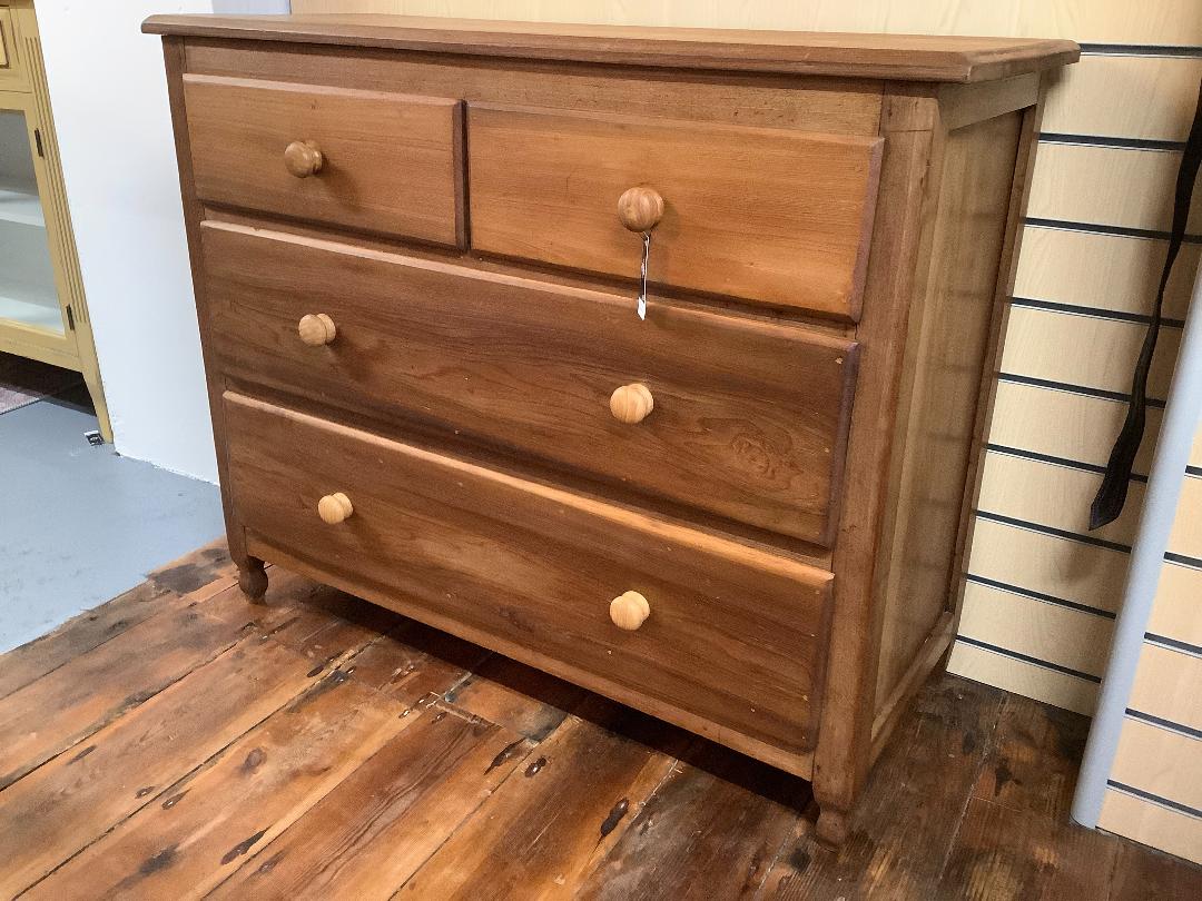 VINTAGE CHEST OF DRAWERS - Nostalgia Furniture & Gifts