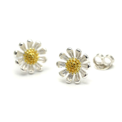 SILVER DAISY EARINGS - Nostalgia Furniture & Gifts
